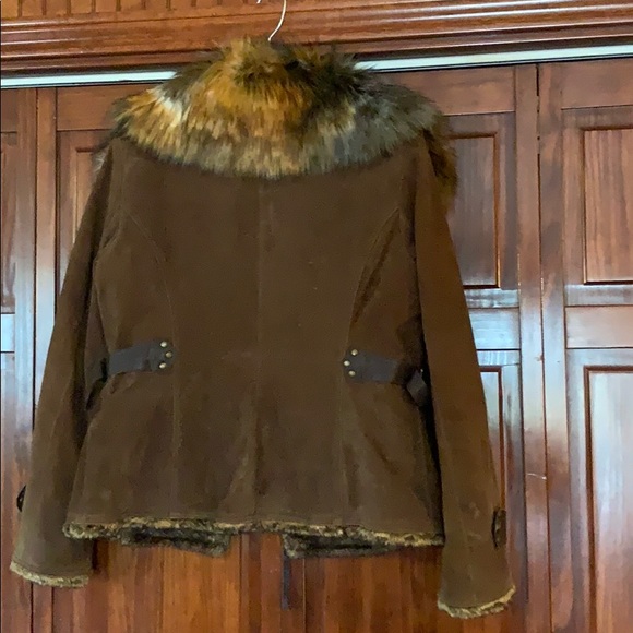 Great Condition GUESS genuine leather coat - Picture 4 of 7